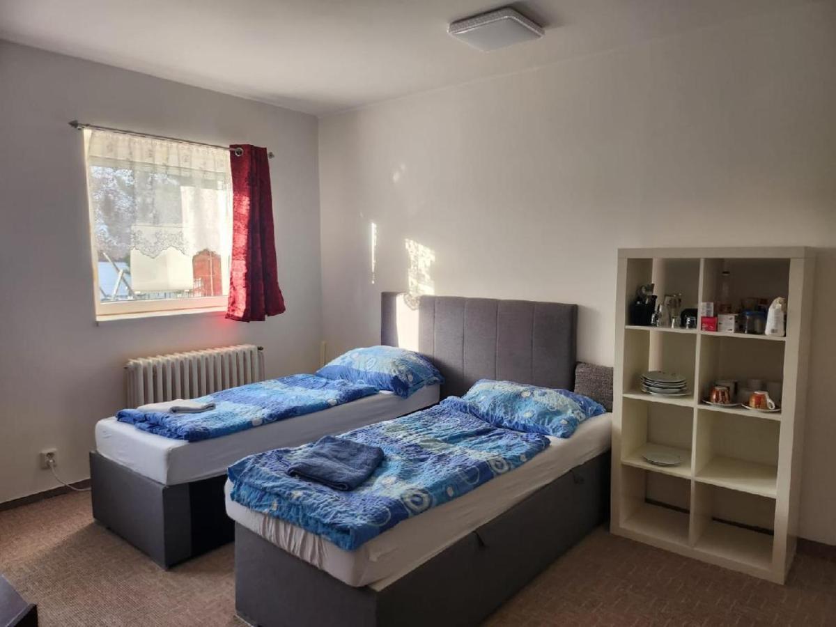 Homestay U Hanky Zdiby المظهر الخارجي الصورة